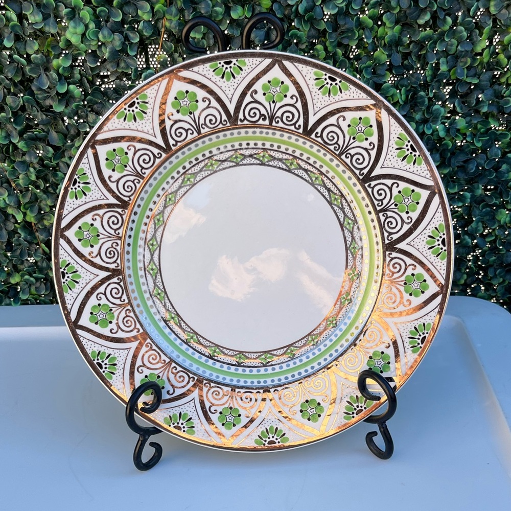 2 ~ (Discontinued) Vintage English Country Dinner Plates by Wedgewood